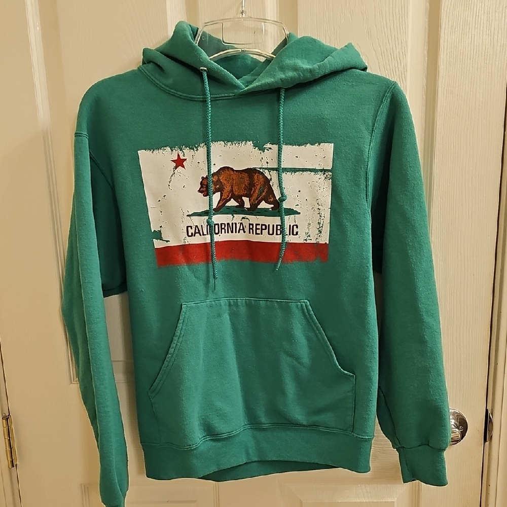 Jerzees California Republic Bear Graphic Green Hoodie Women’s Small